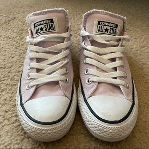Lavender Converse All Star low top sneakers, size 7, EUC